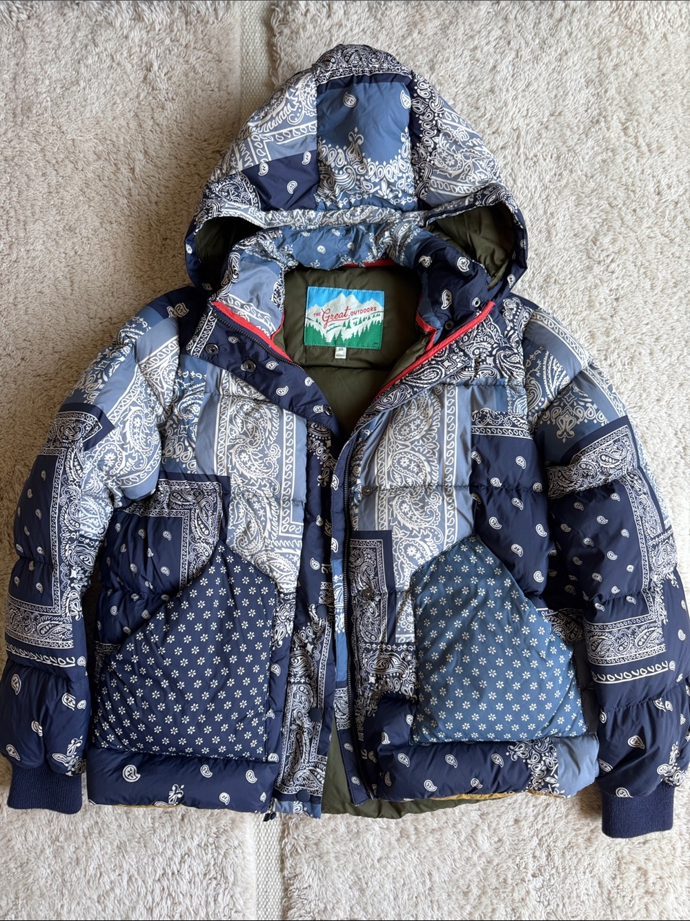 THE GREAT Navy Bandana Print Puffer Jacket with Hood